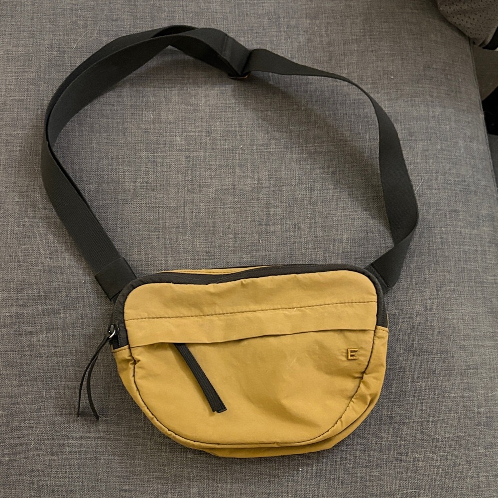Everlane Mustard Yellow Green Crossbody Sling Bag Zipper Pockets